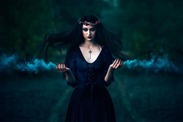 Maquillaje de Halloween mujer, Bruja medieval