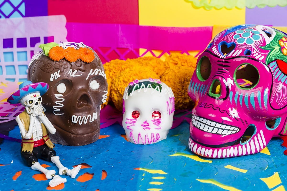 elementos de la ofrenda de día de muertos