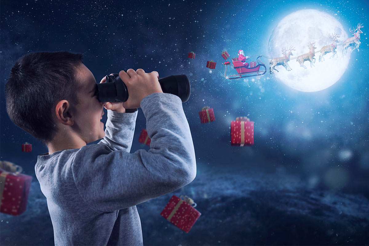 Descubrimos a Santa Claus y a los Reyes Magos comprando juguetes