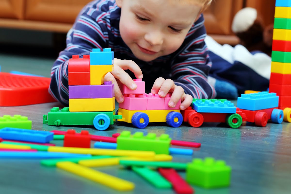 beneficios-juguetes-construccion