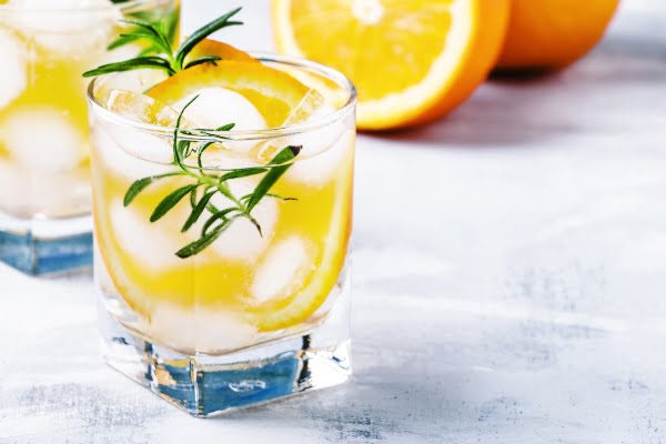 agua-naranja-romero