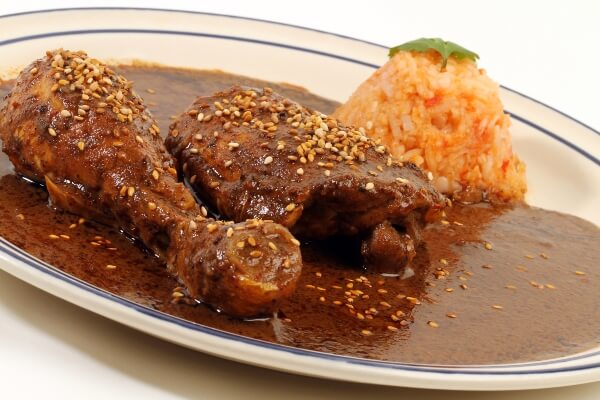 mole rojo con arroz (1)