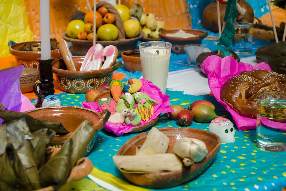 Platillos indispensables en tu Día de Muertos
