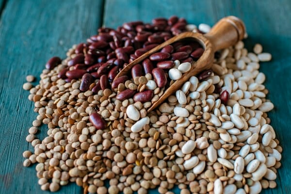Frutos, semillas y vegetales que te aportan proteínas