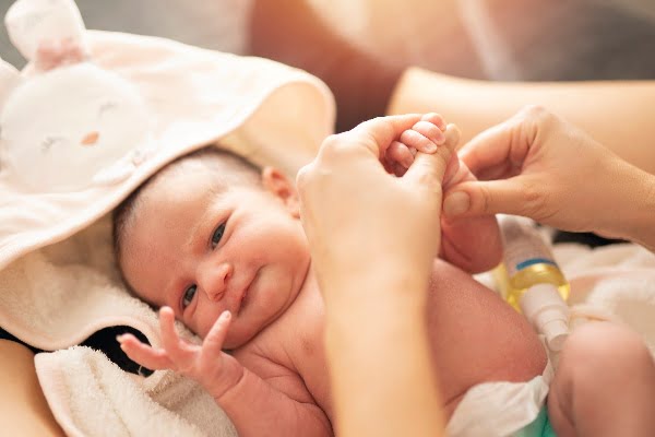 higiene del bebé de 0 a 6 meses