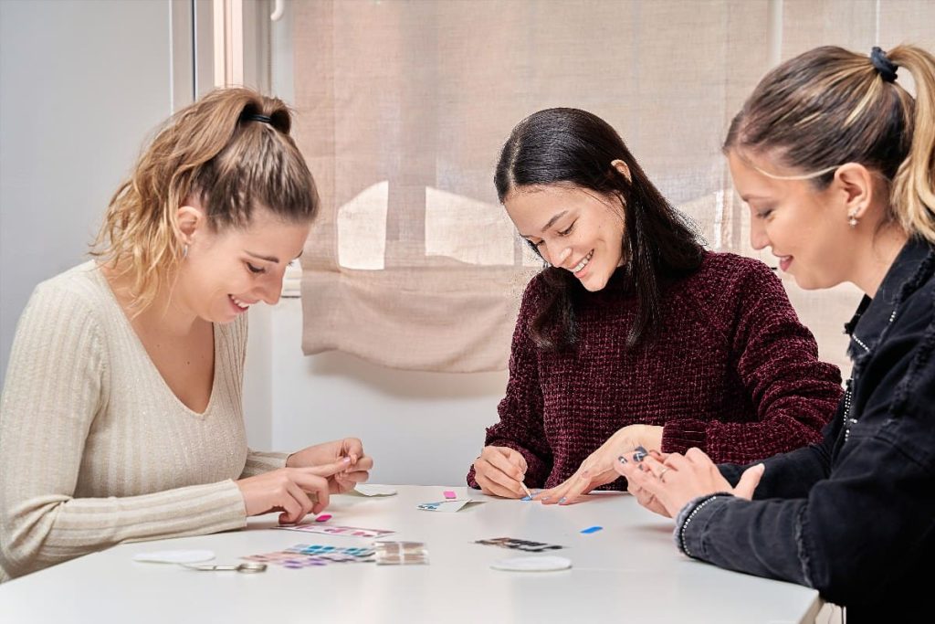 ¿Qué son las uñas semicuradas?